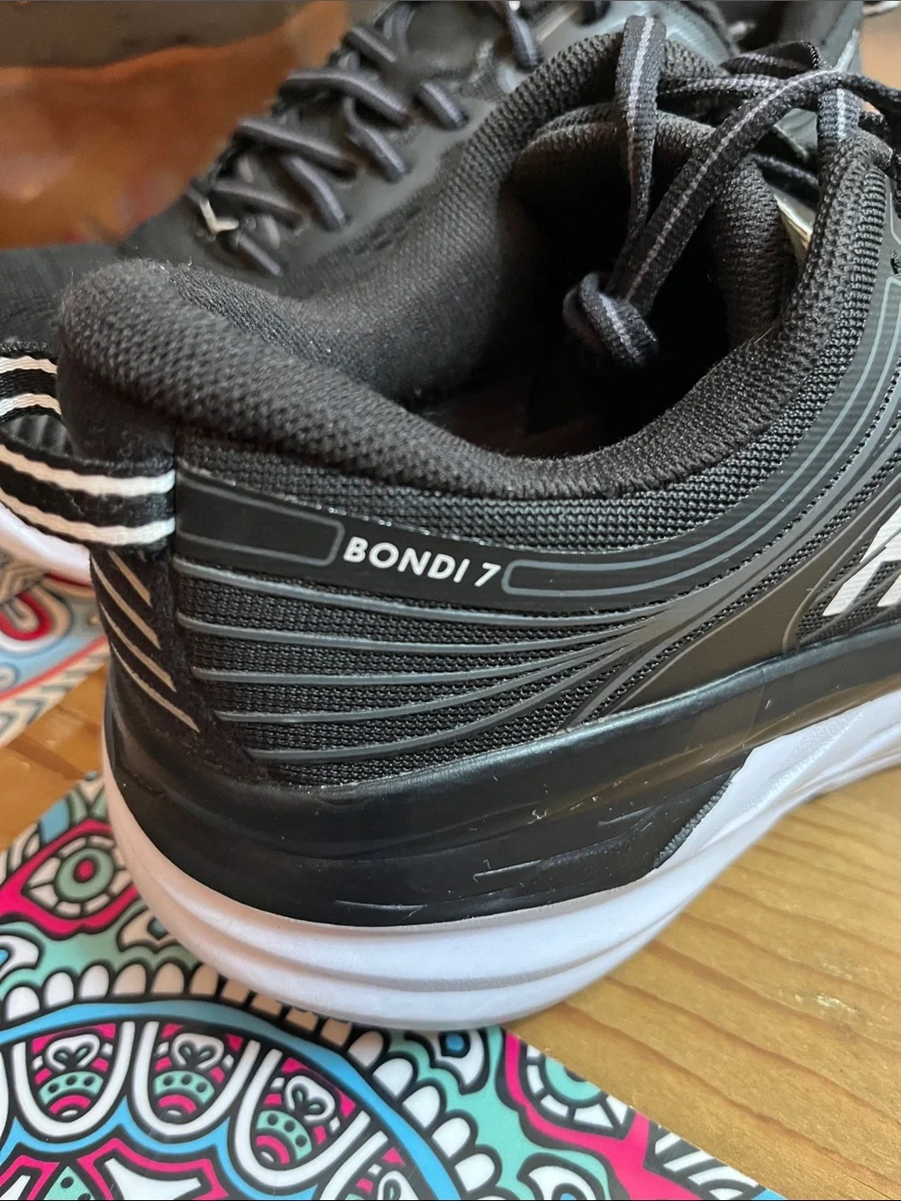 Hoka Bondi 7 Running Sneakers W7.5 - Picture 3 of 8